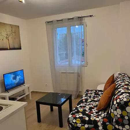 Appartement Lumineux Pres Metro Saint-Denis  Extérieur photo