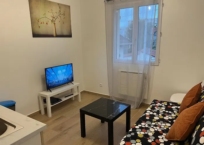 Appartement Lumineux Pres Metro